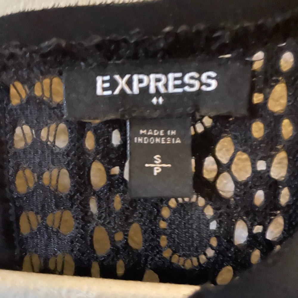 EXPRESS Lace blouse with Ruffles - Picture 2 of 2